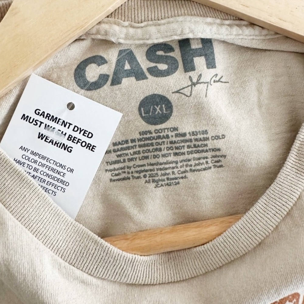 Johnny Cash Graphic Tee - Picture 2 of 6